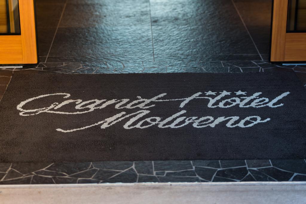 Grand Hotel Молвена Екстериор снимка